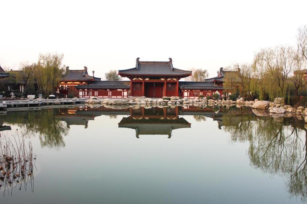 Greentree Inn Xi'An Terracotta Warriors Huaqing Pool Metro Station Exterior photo